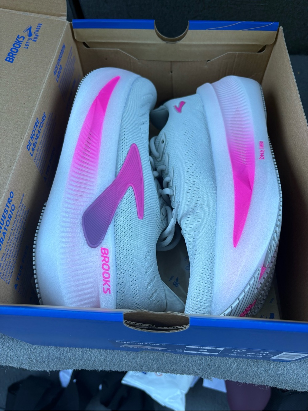 BRAND NEW: Brooks Glycerin Max 2 - Oyster/Argyle/Cyber Pink in Women’s Size 9 - Picture 2 of 4